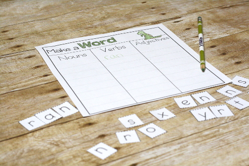 Have fun making words with these long dinosaur names.  Dinosaur Make a Word is great for practicing scrabble skills too.