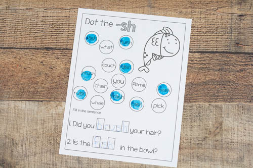 Easy readers are a great way to work on beginning reading skills. This ocean easy reader is great for practicing the digraph sh.